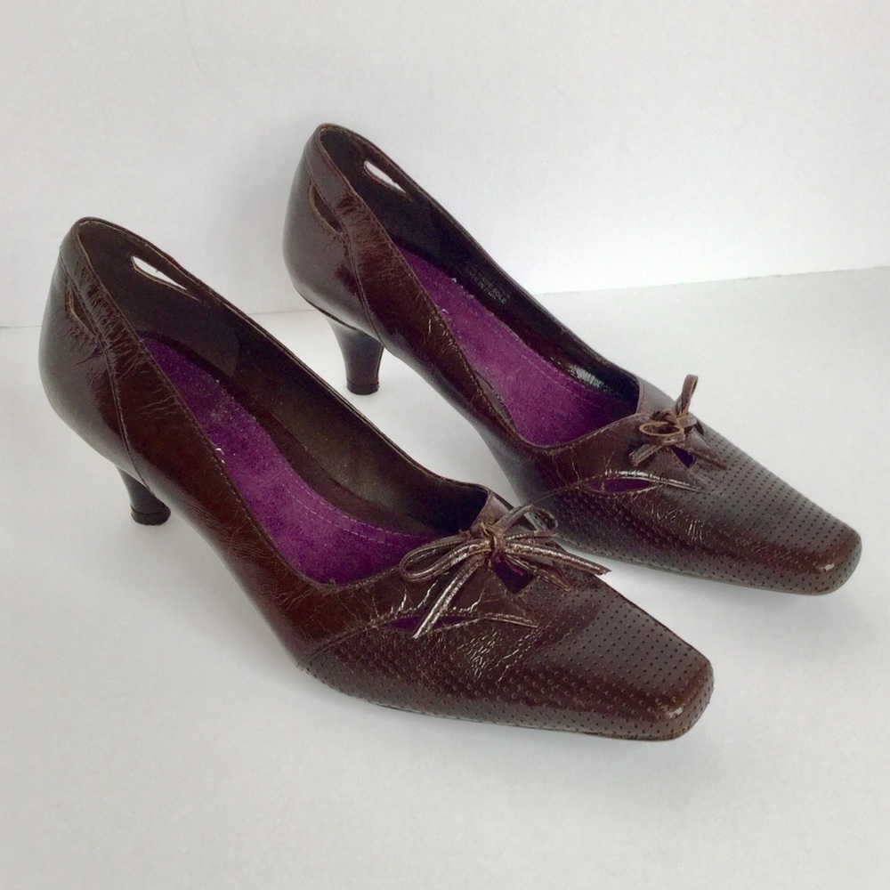 Aerosols Cheer Leader Brown 5.5 Kitten Heel Pumps